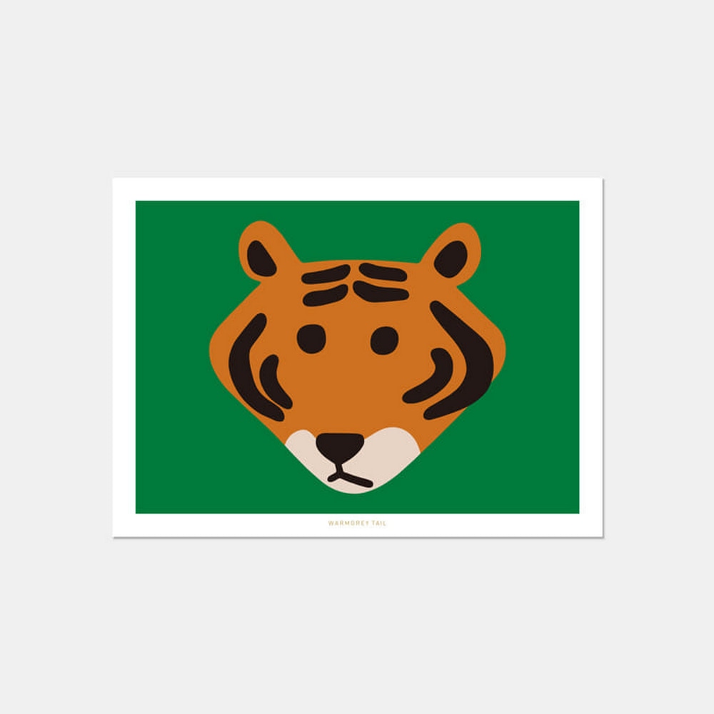 Postkarte Meet Tiger von Warmgreytail, Korea mit Illustration eines Tigers in orange-schwarz vor gruenem Hintergrund.