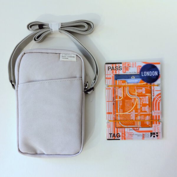 Bundle: Pocket Mobile Bag + Passtag Anhänger