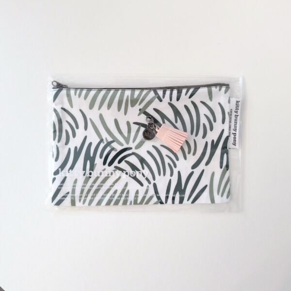 Bundle - KBP Flat Pouch M + Micro Tassel